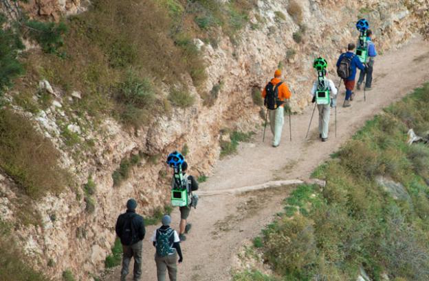 Team Trekker heading into the Grand Canyon.
